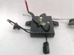 PORSCHE Porsche Boxster 987 Bonnet Lock 99751105300 Hood Lock — thumbnail 6
