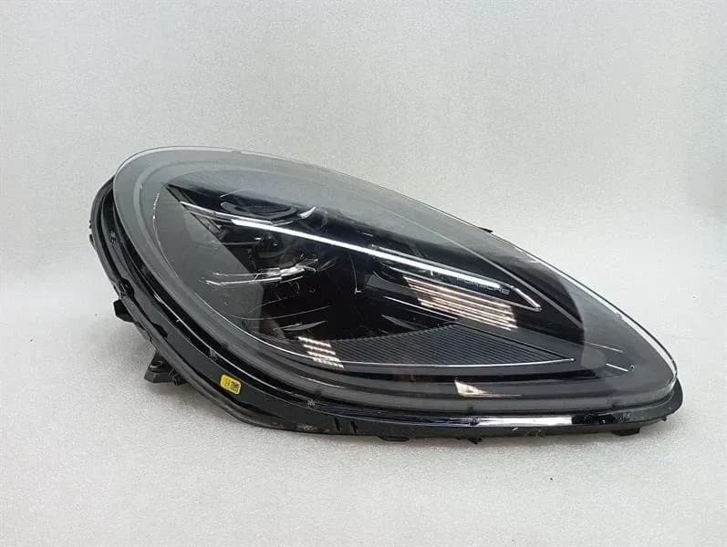 PORSCHE Porsche Macan 95B right headlight 95B941080BC PDLS headlight headlight right