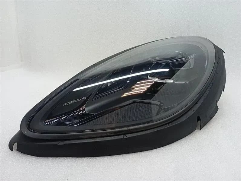 PORSCHE Porsche Macan 95B left head light 95B941009AJ DEFECTS headlight left Black