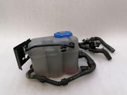 PORSCHE Porsche Macan 95B expansion tank 95B121407B expansion tank cooling water — thumbnail 4