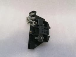 PORSCHE Porsche Macan 95B Fuse Box Relay 4F0915519 Fuse Box — thumbnail 4