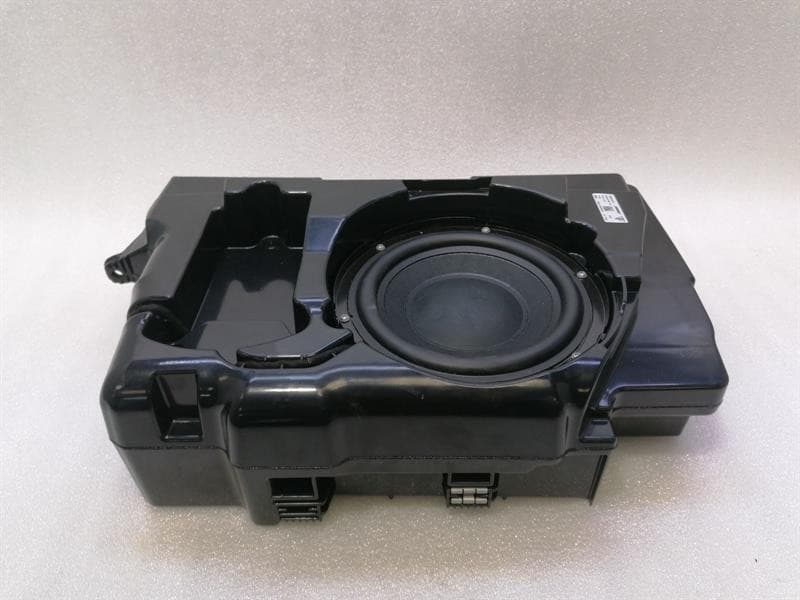 PORSCHE Porsche Macan 95B Speaker 95B035481B Loudspeaker Subwoofer Bose