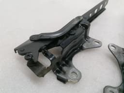 PORSCHE Porsche Macan 95B Bonnet Hinge Set 95B823302E Hood Hinge Set — thumbnail 8