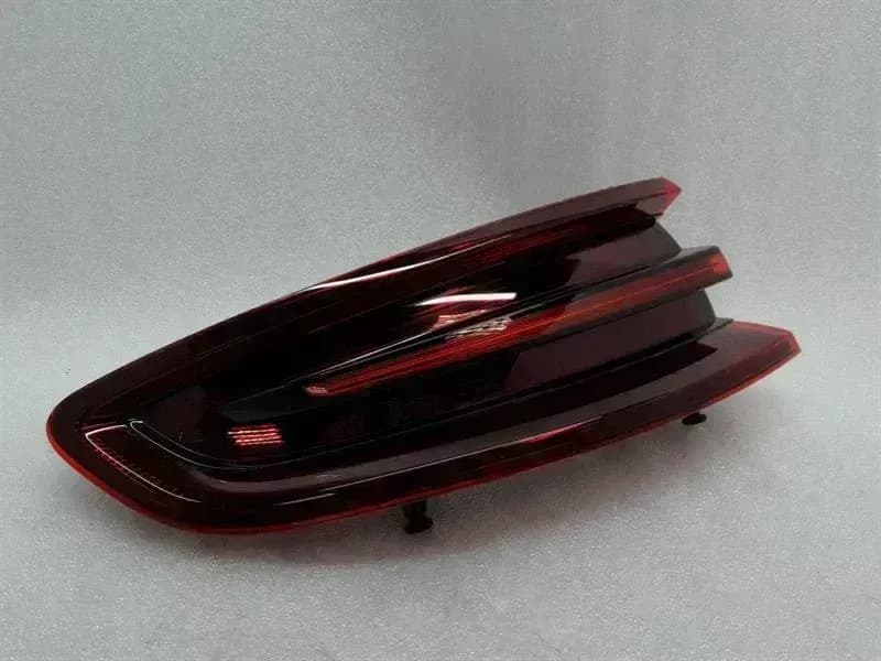 PORSCHE Porsche Macan 95B left rear light 95B945095B taillight rear left ECE