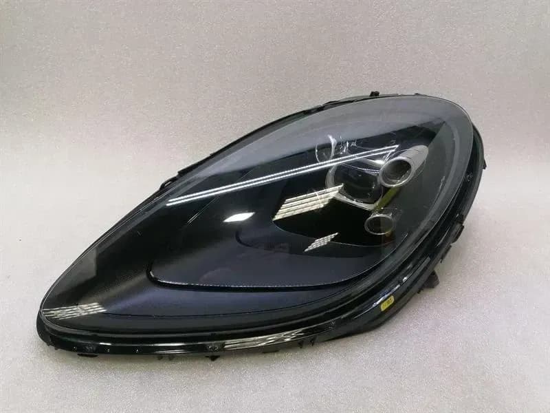 PORSCHE 2020 Porsche Macan 95B Left Headlight 95B941009AM Headlight Left Facelift