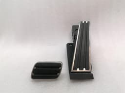 PORSCHE Porsche Panamera 971 Gas Pedal (Electrical) 971723507A Accelerator Pedal — thumbnail 1