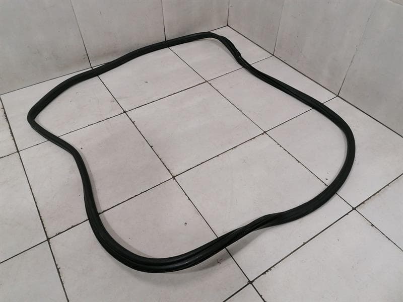 Porsche Cayman 718 rear lid seal 98151261101 rear trunk seals