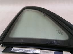 PORSCHE Porsche Cayman 718 left rear quarter glass 98154311108 door window 1/4 rear left — thumbnail 7