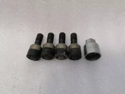 PORSCHE PORSCHE CAYMAN 718 SECRET WHEEL BOLTS SET OF 4 — thumbnail 5