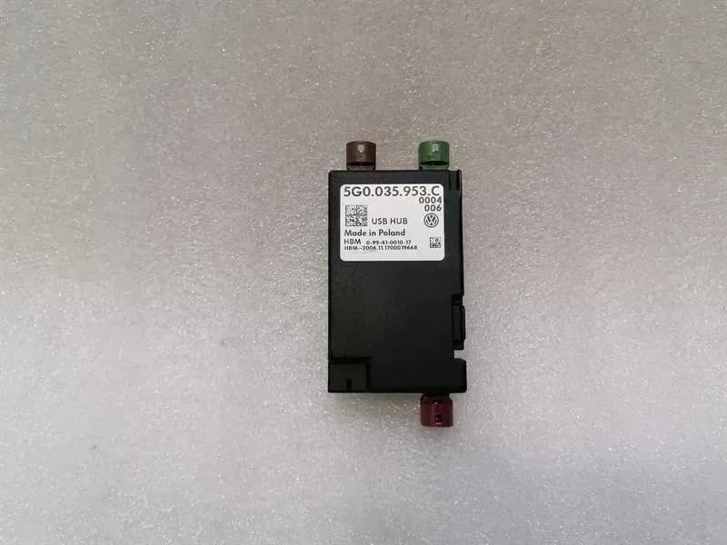 PORSCHE Porsche Cayman 718 Aerial / Antenna 5G0035953C Antenna USB HUB