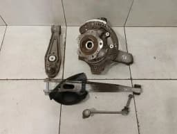 PORSCHE Porsche Cayman 718 Left Rear Hub Set 982505051A Wheel Bearing Housing Rear Left — thumbnail 1