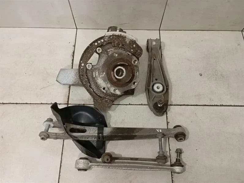 PORSCHE Porsche Cayman 718 Right Rear Hub 982505052A Wheel Bearing Housing Rear Right