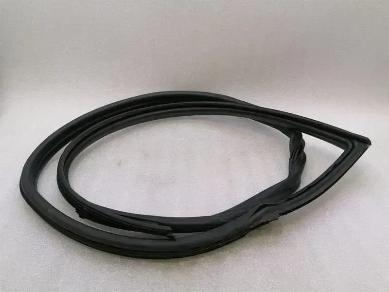 PORSCHE Porsche Cayman 718 Door Seal 98153707502 Left Door Seals
