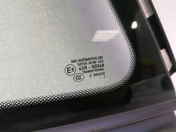 PORSCHE Porsche Cayman 718 Right Rear 1/4 Glass 98154311208 Door Glass 1/4 Rear RH — thumbnail 2