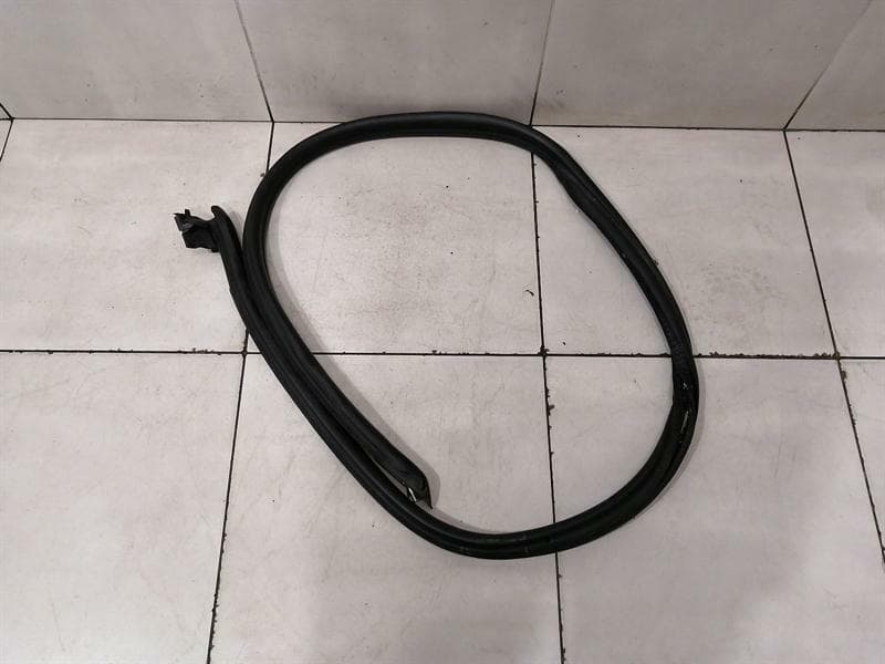 PORSCHE Porsche Boxster 986 Right Door Seal 98653790200 Door Seals Right