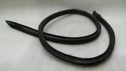 PORSCHE Porsche Boxster 987 Right Door Seal 98753707603 Door Seals Front Right — thumbnail 3