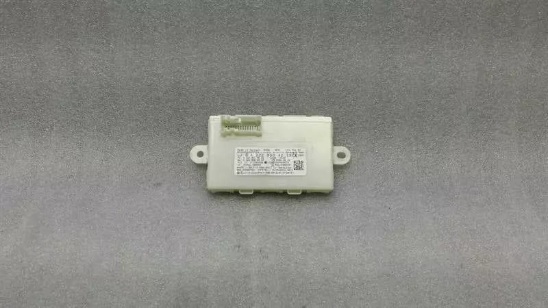 Mercedes C Class W205 Electronic Module A2229004213 ECU Keyless Go Kessy
