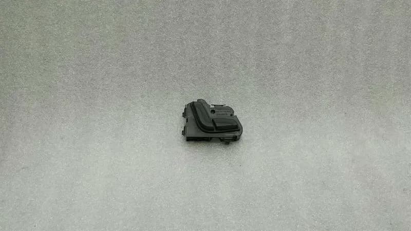 Mercedes C Class W204 Left Seat Switch A2048708910 Seat Left Switch