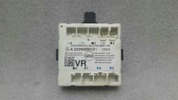 MERCEDES-BENZ Mercedes C W205 front right door module A2229000013 door control unit front right — thumbnail 3