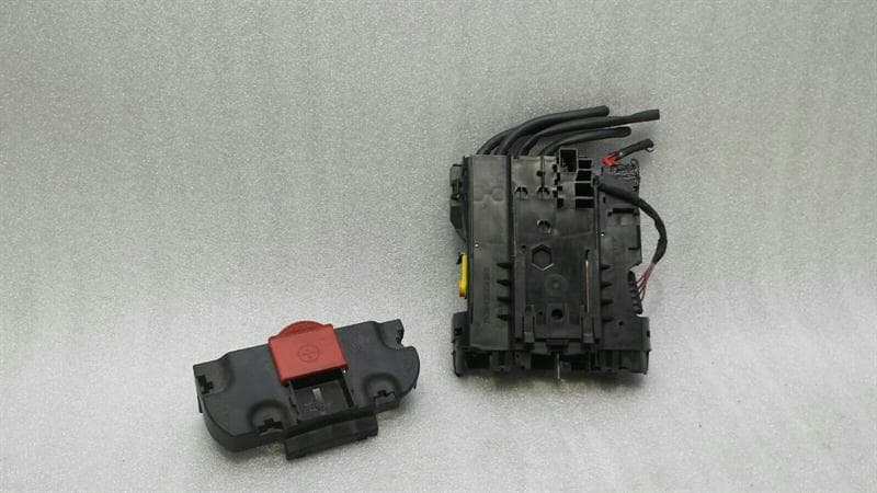 MERCEDES-BENZ Mercedes C Class W204 Fuse Box A2045403850 Fuse Box Relay Relay
