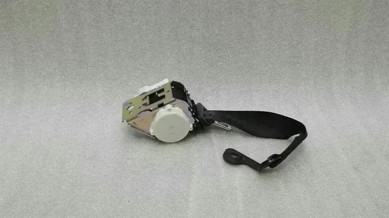 MERCEDES-BENZ Mercedes C Class W204 rear seat belt A2048600085 seat belt belt rear