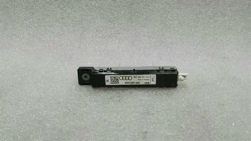 Audi RS3 8V Aerial / Antenna 8V4035225 Antenna