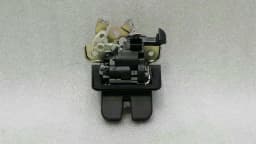 AUDI Audi RS3 8V A1 8X Q5 8R boat lock 8R0827505 tailgate lock — thumbnail 4