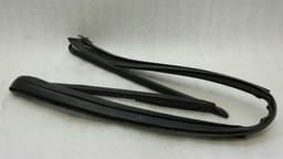 PORSCHE Porsche Boxster 986 Windshield Seal 98653707701 Windshield Rubber — thumbnail 5