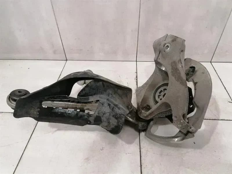 Porsche Boxster 718 Left Front Hub 99134115706 Wheel Bearing Housing Front Left