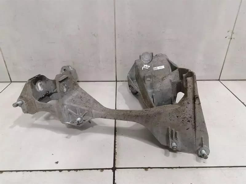 Porsche Boxster 718 subframe rear 98133105106 axle frame rear axle LH