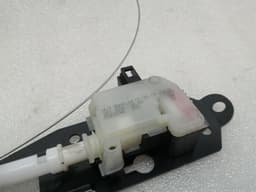 PORSCHE Porsche Boxster 718 boat lock 98151205304 tailgate lock — thumbnail 6