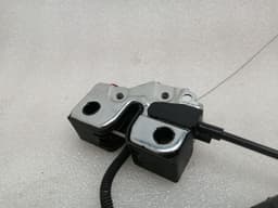 PORSCHE Porsche Boxster 718 boat lock 98151205304 tailgate lock — thumbnail 3