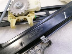 PORSCHE Porsche Cayman 718 Left Front Door Winder 99154207502 Front Left Window — thumbnail 8