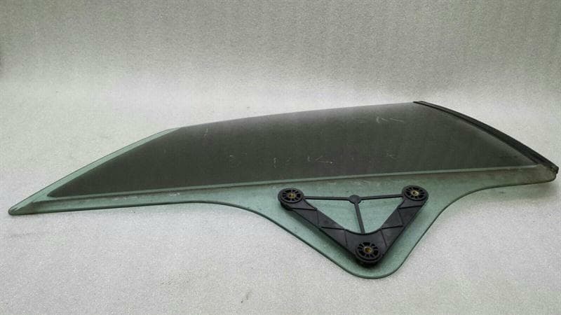 Mercedes E Class W207 Right Rear 1/4 Glass A2076700210 Door Glass 1/4 Rear Right