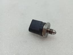 PORSCHE Porsche Cayman 718 Fuel Rail Sensor 9P1906051 Fuel Pressure Sensor — thumbnail 4