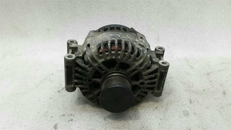 Mercedes E Class W207 E250 CDI Alternator A0141541102 Alternator 150A
