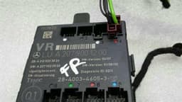 MERCEDES-BENZ Mercedes E Class W207 FRH Door Module A2079001200 Door Control Unit Front Right — thumbnail 3