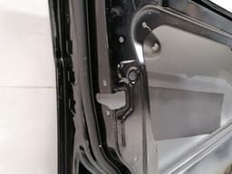 MERCEDES-BENZ Mercedes C Class W204 Left Front Door A2047200105 Door Front Left — thumbnail 7