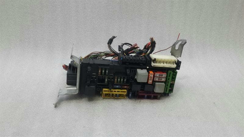 MERCEDES-BENZ Mercedes E Class W212 Fuse Box A2129060105 Fuse Box SAM