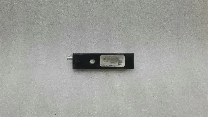 Mercedes E Class W212 Aerial / Antenna A2128201789 Antenna Booster