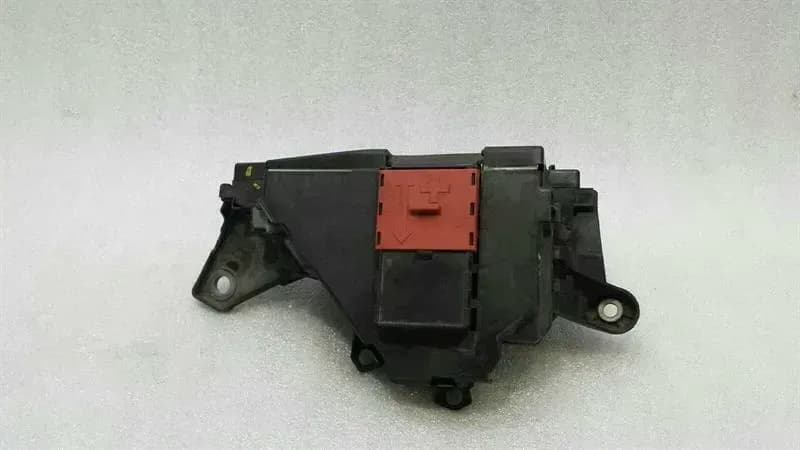 MERCEDES-BENZ Mercedes C Class W205 Fuse Box A2055402050 Fuse Box