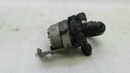 MERCEDES-BENZ Mercedes C Class W205 Additional Cooling Pump A0005002586 Coolant Pump OM651 — thumbnail 3