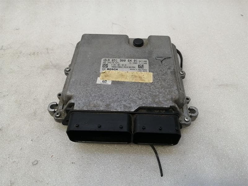 MERCEDES-BENZ Mercedes C Class W205 Engine ECU A6519006401 Engine Control Unit OM651