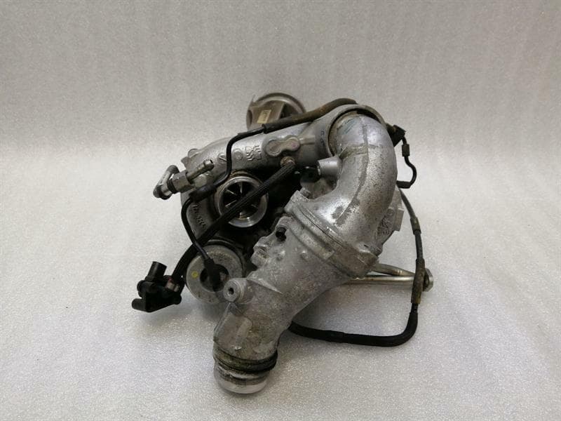 Mercedes C Class W205 C300H Turbo Charger A6510901586 Turbocharger OM651