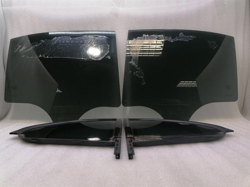 Mercedes C Class W205 rear door glass set a2057350510 rear door window set