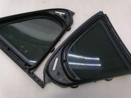 MERCEDES-BENZ Mercedes C Class W205 rear door glass set a2057350510 rear door window set — thumbnail 9