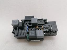 MERCEDES-BENZ Mercedes C Class W205 Fuse Box A2229063202 Fuse Box — thumbnail 1