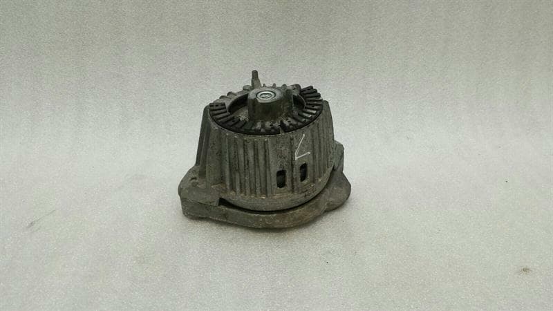 MERCEDES-BENZ Mercedes SLK R172 left engine mount A1722401317 engine mount left
