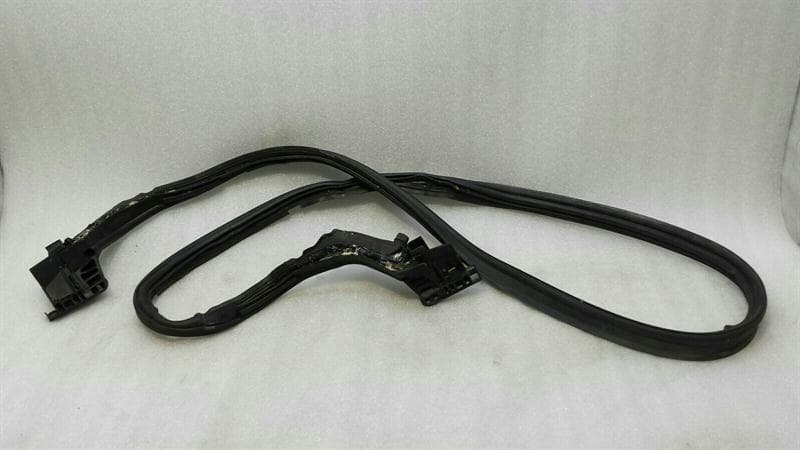 Mercedes SLK R172 Boot Lid Seal A1727500800 Tailgate Seals