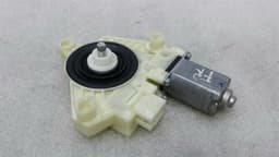 MERCEDES-BENZ Mercedes GLC X253 door window motor A2059060113 window regulator motor front right — thumbnail 6